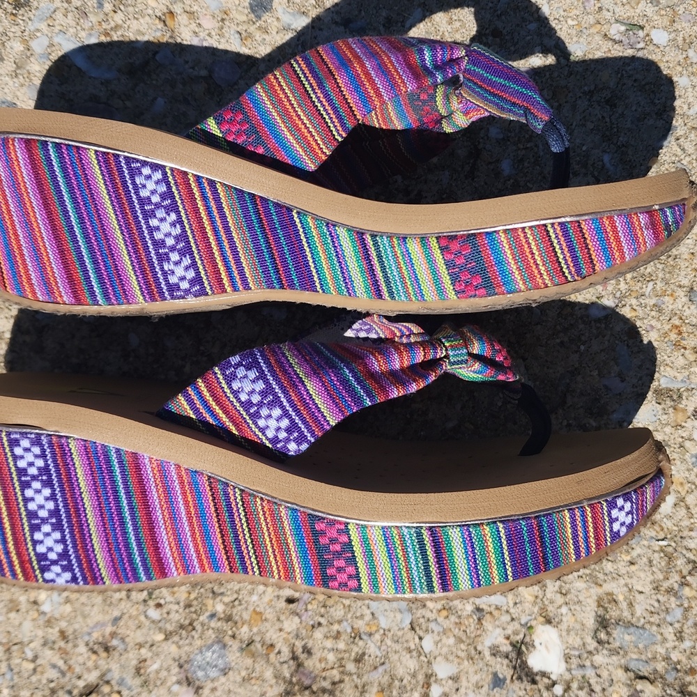 VOLATILE Colorful Flip Flops with Pattern - Picture 2 of 5